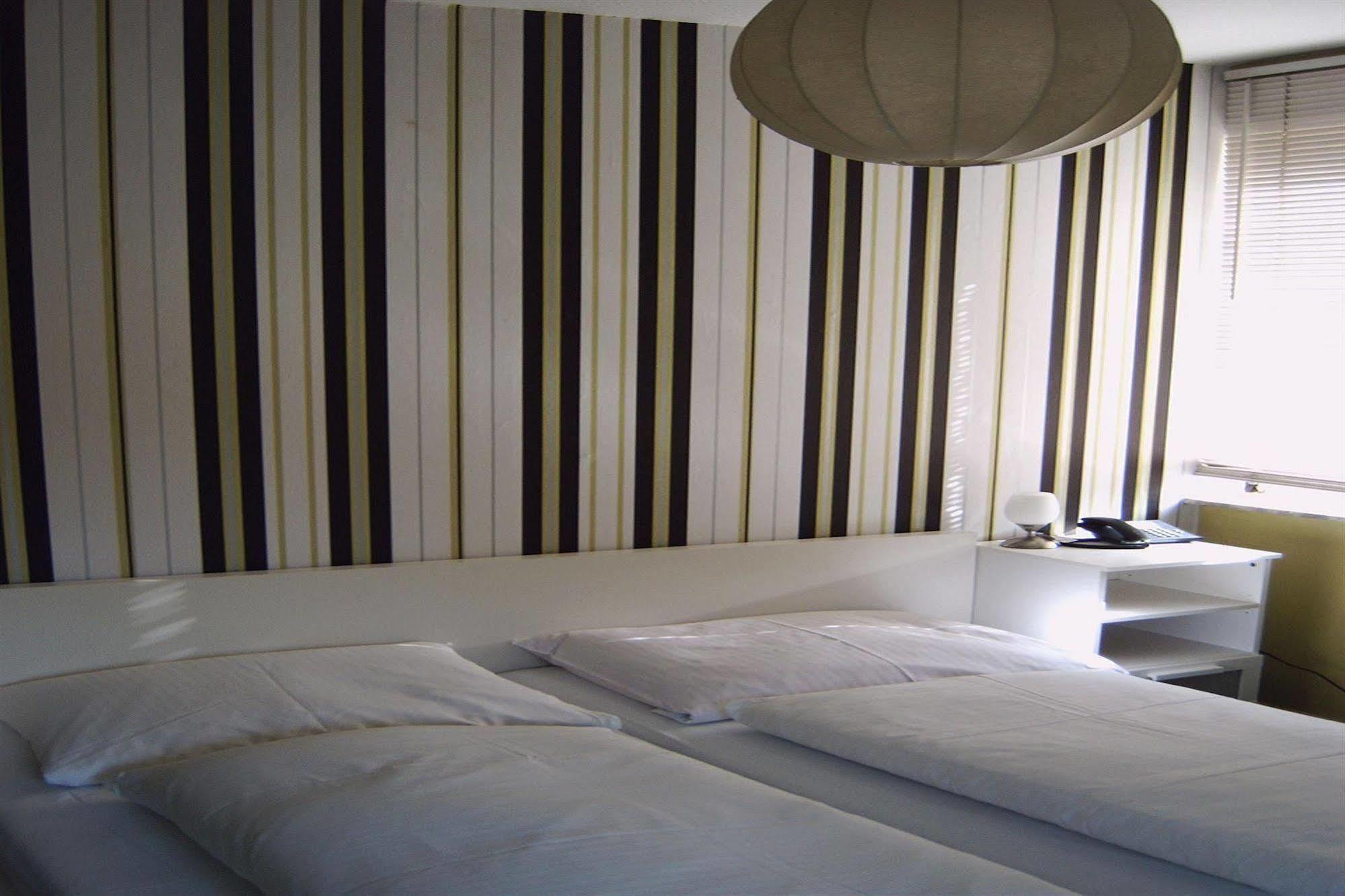 גשר Dom Hotel מראה חיצוני תמונה